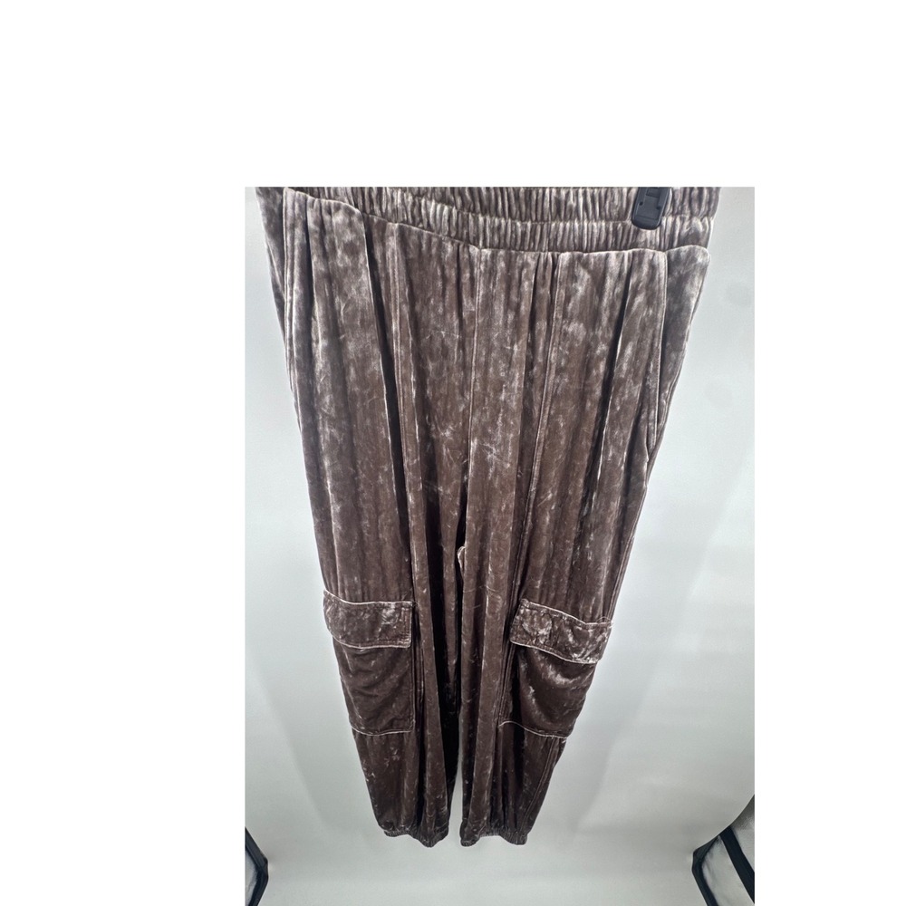 Jessica Simpson Taupe Crushed Velvet Cargo Joggers Womens Medium Brown Pants